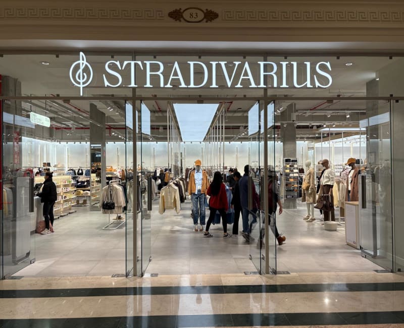 Stradivarius: Trendsetting Wardrobe on a Budget
